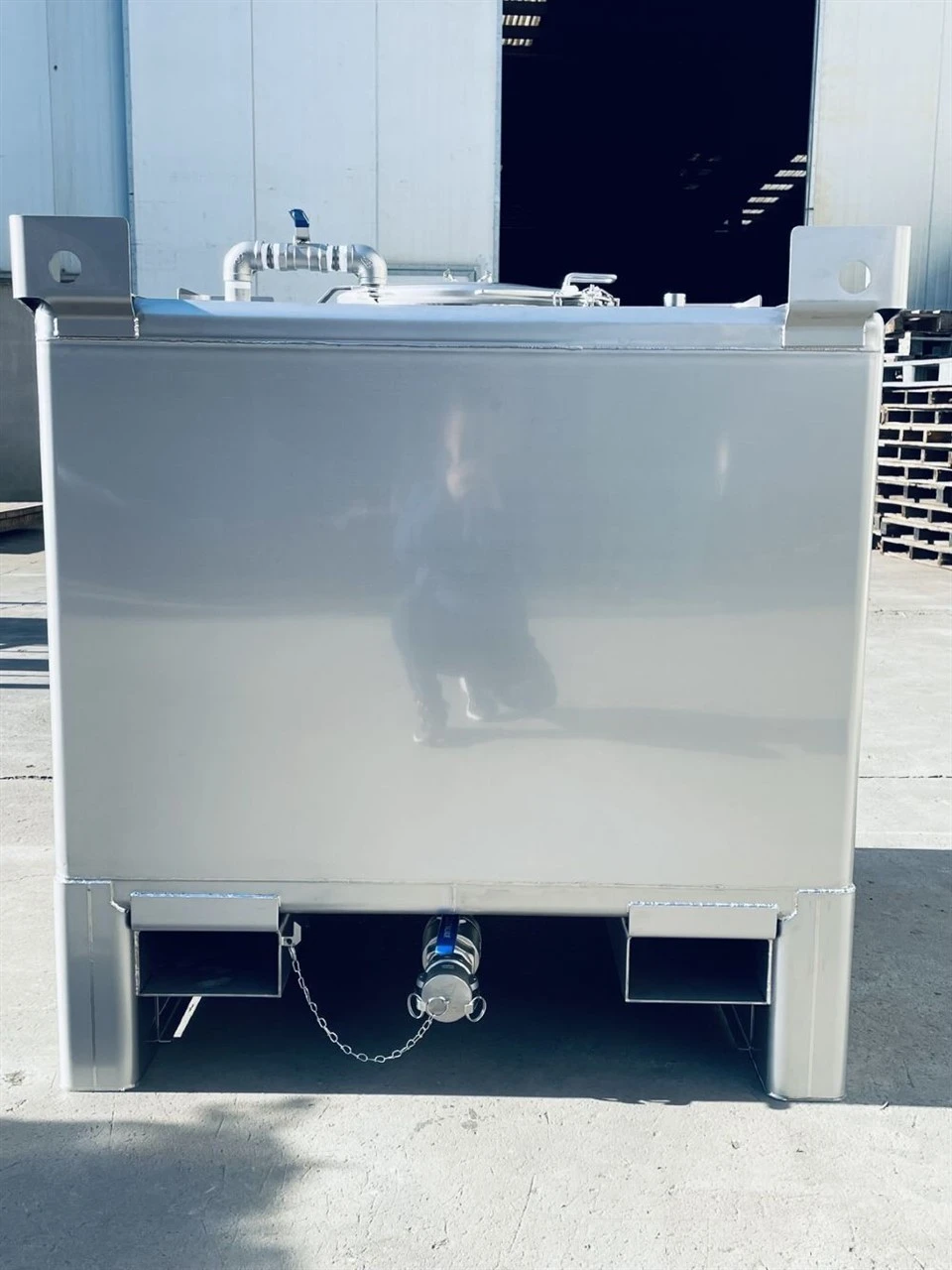 126 165 250 350 550 Gallon Stainless Steel IBC Tote Tank price 126 165 250 350 550 Gallon Stainless Steel IBC Tote Tank price